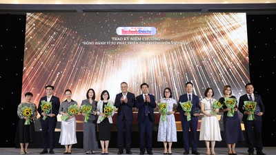 Vinh danh 20 doanh nghiệp đồng hành vì sự phát triển thị trường vốn