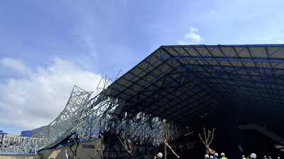 Một công trình bị bão tàn phá. Ảnh minh họa