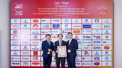 Hanwha Life 6 năm liền được vinh danh trong Top 500 Doanh nghiệp lớn nhất Việt Nam