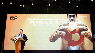 Ông Phương Tiến Minh, Tổng Giám đốc FWD Việt Nam chia sẻ tại buổi ra mắt sản phẩm "FWD Đầu tư đón đầu"