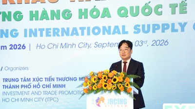 Ông Cha Ji-ho, Giám đốc Trung tâm Mua hàng Việt Nam thuộc Ban Hợp tác Chiến lược Samsung Việt Nam, cho biết tiêu chuẩn của chuỗi cung ứng toàn cầu đang thay đổi nhanh chóng