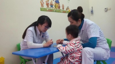 Việc đẩy mạnh xã hội hóa tạo điều kiện cho trẻ tự kỷ sớm được tiếp cận các liệu pháp can thiệp chuyên sâu và hòa nhập cộng đồng