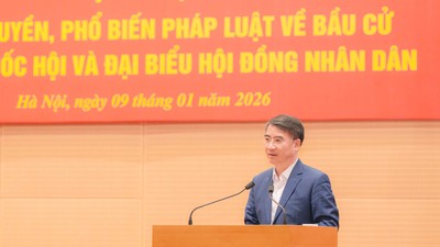 Phó Chủ tịch UBND Thành phố Hà Nội Nguyễn Xuân Lưu phát biểu tại hội nghị.