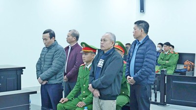 Các bị cáo tại phiên tòa sơ thẩm.