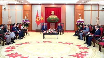 Quang cảnh buổi tiếp Đại sứ Marc Knapper tại Trụ sở Trung ương Đảng. (Ảnh: ĐĂNG KHOA).