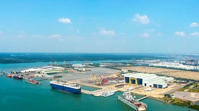 Toàn cảnh Bến cảng Nhà máy đóng tàu Ba Son. 