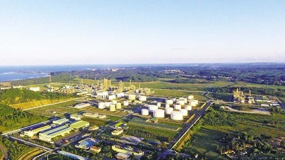 Dự án Cảng, Trạm và Kho LNG Dung Quất dự kiến thực hiện tại xã Vạn Tường. 