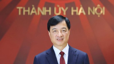 Ủy viên Bộ Chính trị, Bí thư Thành ủy Hà Nội Nguyễn Duy Ngọc.