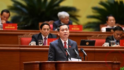 Đồng chí Nguyễn Long Hải, Ủy viên dự khuyết Ban chấp hành Trung ương Đảng, Phó Bí thư Thường trực Đảng ủy các cơ quan Đảng Trung ương, trình bày tham luận tại Đại hội đại biểu toàn quốc lần thứ XIV của Đảng.