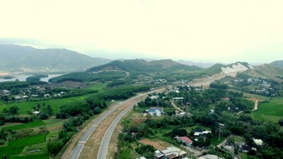 Thành phố Đà Nẵng đầu tư nhiều tuyến giao thông kết nối Khu Thương mại tự do.