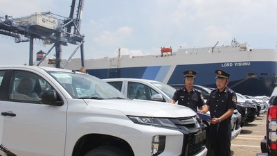 Nhập khẩu ô tô nguyên chiếc tháng cuối năm giảm gần 20% 