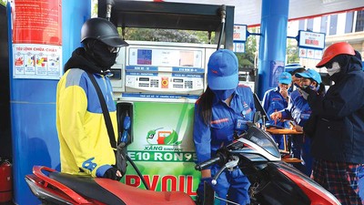 Các doanh nghiệp đã sẵn sàng đưa xăng sinh học E10 vào lưu thông (Ảnh: Đức Thanh) 