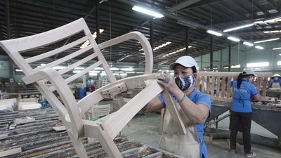 Ngành gỗ cho thấy sự vững vàng trước sóng lớn khi năm 2025 ghi nhận mức xuất siêu lên tới 14,9 tỷ USD