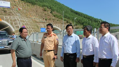 Thủ tướng Phạm Minh Chính: Sớm đưa cao tốc vào hoạt động tránh lãng phí nguồn lực 