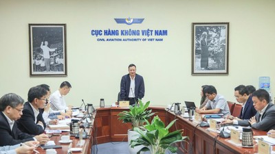Cục trưởng Cục hàng không Việt Nam chia sẻ khó khăn và sẽ có báo cáo tới cấp có thẩm quyền ban hành cơ chế hỗ trợ phù hợp với tình hình nhiên liệu bay khan hiếm và tăng đột biến.