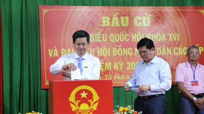 Rộn ràng ngày bầu cử ở Cần Thơ