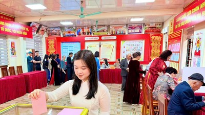 Quảng Ninh: 99,98% cử tri toàn tỉnh đã thực hiện bỏ phiếu 