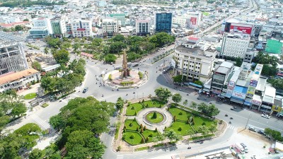 Dự án đầu tư xây dựng đường Vành đai 1 nhằm từng bước hoàn chỉnh, đồng bộ hệ thống kết cấu hạ tầng giao thông, thu hút mời gọi đầu tư, góp phần đẩy nhanh phát triển kinh tế - xã hội tỉnh Cà Mau.