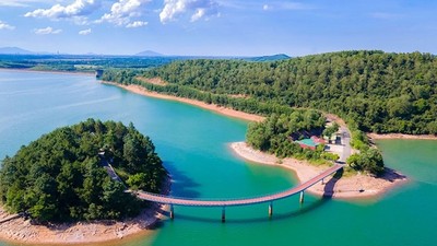 Du lịch Hồ Kẻ Gỗ được xem là điểm đến lý tưởng ở Hà Tĩnh