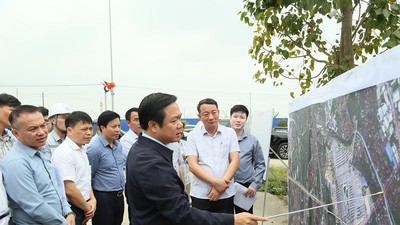 Chủ tịch UBND tỉnh Phạm Quang Ngọc kiểm tra tiến độ triển khai dự án đường Vành đai 3,5, đoạn từ ĐT.379 đến QL.5.