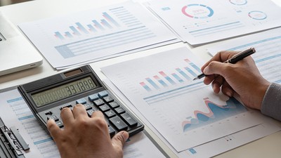 Trong ngắn hạn, bất ổn địa chính trị và biến động kinh tế có thể gây áp lực lên hoạt động kinh doanh, nhưng dài hạn lại thúc đẩy những chuyển biến mang tính cấu trúc, từ cải thiện thiết kế sản phẩm, siết chặt kỷ luật định giá đến nâng cao tiêu chuẩn quản lý vốn. 