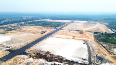 Hạng mục san nền đợt 1 của dự án khu công nghiệp Quảng Trị đã hoàn thành 100% khối lượng. Ảnh: Ngọc Tân