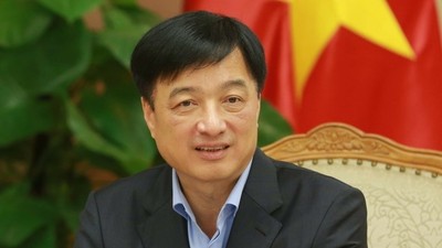 Bí thư Thành ủy Hà Nội Nguyễn Duy Ngọc được Bộ Chính trị điều động, phân công giữ chức Trưởng ban Tổ chức Trung ương, thay ông Lê Minh Hưng vừa được bầu làm Thủ tướng. 