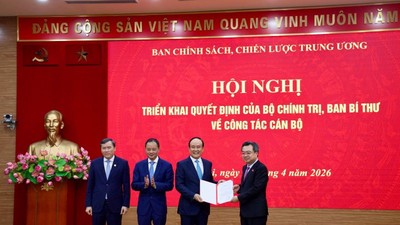 Ông Nguyễn Ngọc Tuấn nhận quyết định điều động, bổ nhiệm Phó Trưởng Ban Chính sách, chiến lược Trung ương