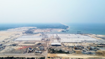 Dự án Khu bến cảng Mỹ Thuỷ đang được triển khai xây dựng. Ảnh: Ngọc Tân