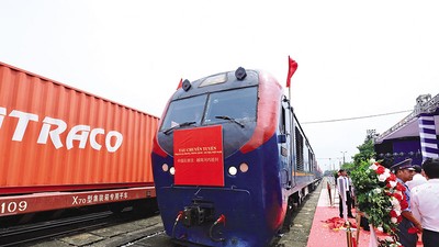 Tàu hàng liên vận quốc tế chuyên tuyến Thạch Gia Trang (Trung Quốc) - Yên Viên (Việt Nam) 