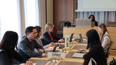 Ông Phạm Quang Huy, Tham tán Công sứ, Phó trưởng Phái đoàn Việt Nam tại Geneva phát biểu tại phiên họp. 