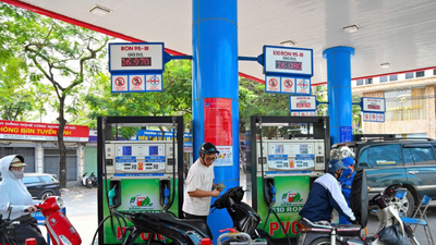 Thủ tướng: Bộ Công thương lo đủ điện, xăng dầu 