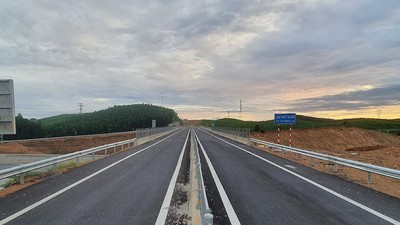 Bàn phương án đầu tư Quốc lộ 15D đoạn 2 