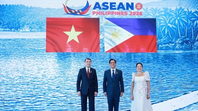 Thủ tướng Lê Minh Hưng bắt đầu các hoạt động tại Hội nghị Cấp cao ASEAN 48 
