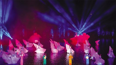Show Tinh hoa Bắc bộ là một trong những sản phẩm du lịch đêm hấp dẫn của Thủ đô. 