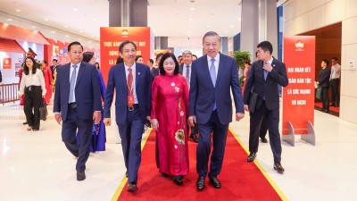 Tổng Bí thư, Chủ tịch nước Tô Lâm tới dự Đại hội đại biểu toàn quốc Mặt trận Tổ quốc Việt Nam lần thứ XI, nhiệm kỳ 2026 - 2031 diễn ra trọng thể tại Trung tâm Hội nghị Quốc gia, Thủ đô Hà Nội.