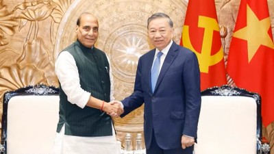 Tổng Bí thư, Chủ tịch nước Tô Lâm tiếp Ngài Rajnath Singh, Bộ trưởng Bộ Quốc phòng Ấn Độ. (Ảnh: Thống Nhất/TTXVN)