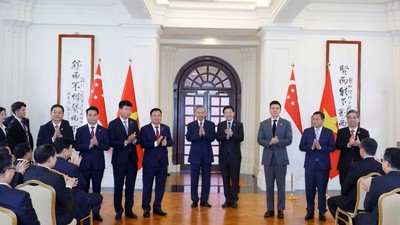Việt Nam và Singapore ký kết hàng loạt văn kiện hợp tác 
