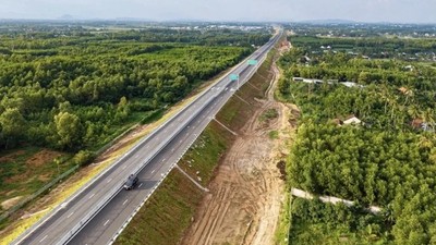 Một đoạn cao tốc Quảng Ngãi - Hoài Nhơn do HHV thi công.