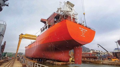 Hạ thủy thành công tàu chở hóa chất 13.000 DWT tại Công ty Đóng tàu Phà Rừng