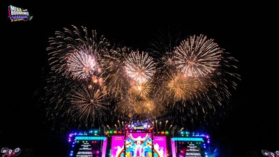 Gần 30.000 khán giả hòa mình vào đêm nhạc hội Mega Booming - Charmora City tại Nha Trang