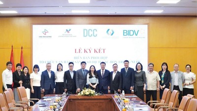 Việc ký kết các biên bản phối hợp là bước đi nhằm hoàn thiện cơ chế phối hợp giữa cơ quan quản lý nhà nước với các tổ chức vận hành hạ tầng thị trường