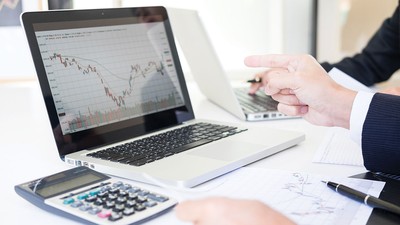 Báo cáo QTCT bao gồm nhiều nội dung liên quan trực tiếp đến hoạt động quản trị doanh nghiệp
