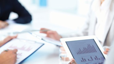 Việc đẩy nhanh xử lý nợ xấu sẽ giúp ngân hàng đưa dòng vốn trở lại nền kinh tế 