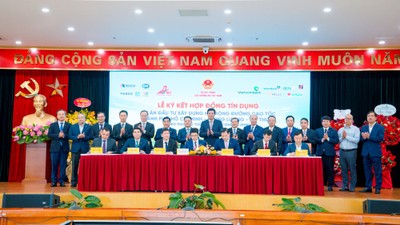 Quang cảnh lễ ký kết hợp đồng tín dụng cho Dự án 