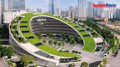 Nhà nước cần hỗ trợ hình thành những doanh nghiệp công nghệ lớn để tạo sức bật cho nền kinh tế. Trong ảnh: Trụ sở Tập đoàn Viettel 