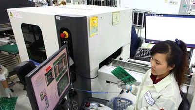 Ba nhóm dự án được hỗ trợ, gồm dự án sản xuất sản phẩm công nghệ số trọng điểm; dự án nghiên cứu và phát triển, thiết kế, sản xuất, đóng gói, kiểm thử sản phẩm chip bán dẫn; dự án xây dựng trung tâm dữ liệu trí tuệ nhân tạo. Ảnh: Lê Toàn.