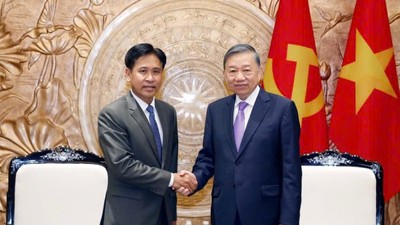 Tổng Bí thư, Chủ tịch nước Tô Lâm tiếp Chánh án Tòa án Nhân dân tối cao Lào Phayvy Syboualypha. (Ảnh: TTXVN)