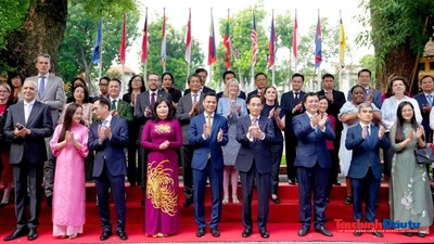[Ảnh] Lễ Thượng cờ kỷ niệm 59 năm Ngày thành lập ASEAN 
