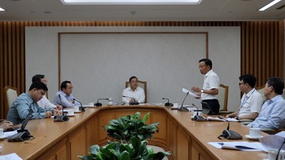 Phó Thủ tướng Thường trực Phạm Gia Túc chủ trì cuộc họp - Ảnh: VGP